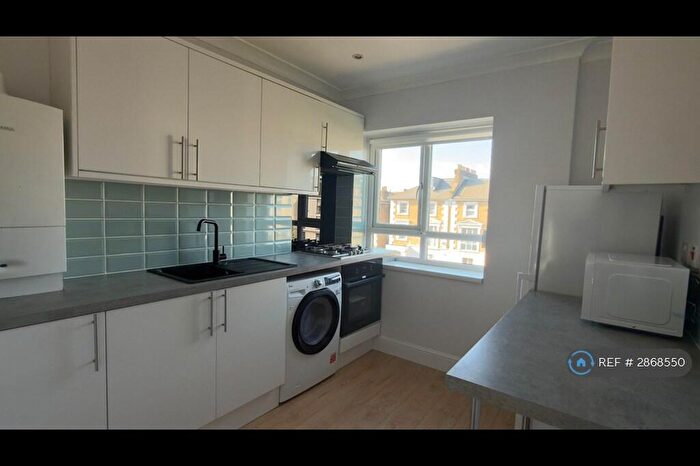 1 Bedroom Flat To Rent In Camden Road, London, NW1