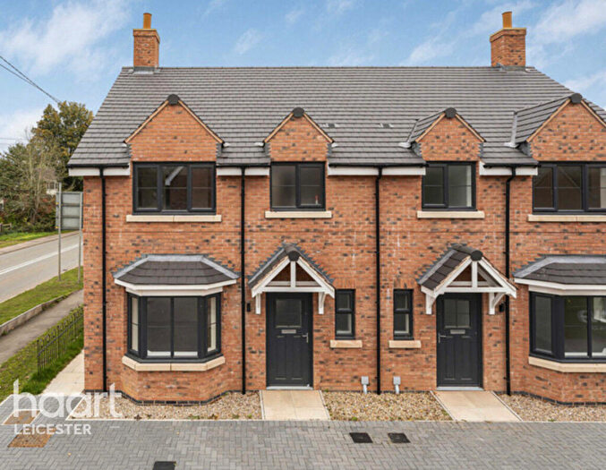 3 Bedroom Semi-Detached House For Sale In Lutterworth Road, Lutterworth, LE17