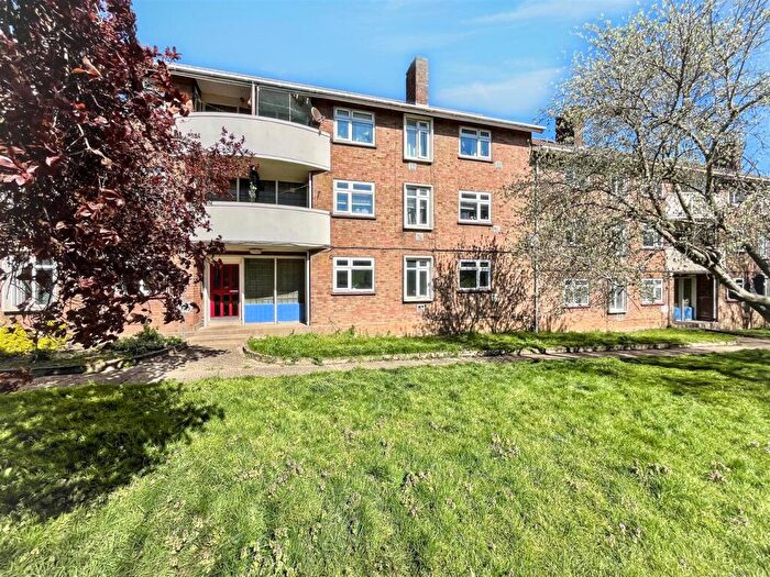2 Bedroom Apartment For Sale In Norwich, NR5