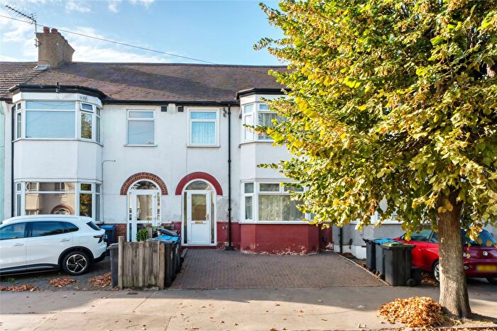 3 Bedroom Terraced House For Sale In Lodge Avenue, Waddon, Surrey, CR0