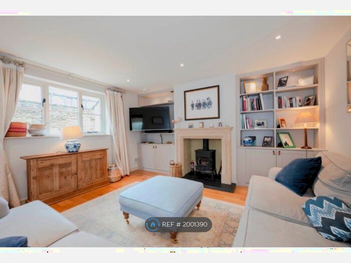 2 Bedroom Detached House To Rent In Stow On The Wold, Cotswold, GL54