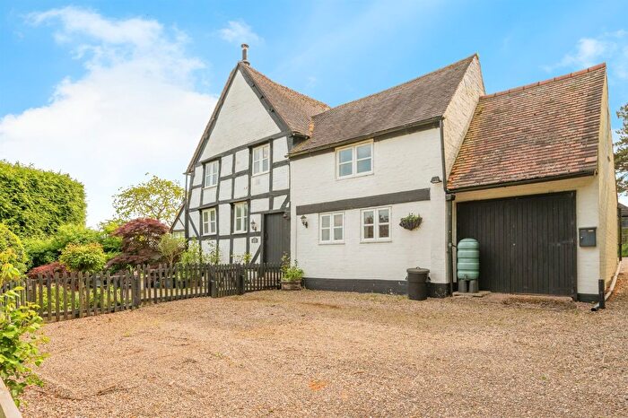 3 Bedroom Property For Sale In Hadley Lane, Hadley, Droitwich, WR9