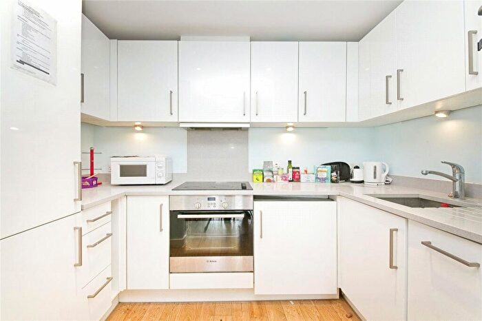 2 Bedroom Flat To Rent In York Way, Hillmarton Conservation Area, N7