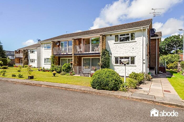 3 Bedroom Apartment For Sale In Deans Court, Gores Lane, Formby, Liverpool, L37