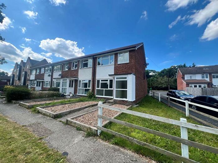 4 Bedroom End Of Terrace House To Rent In Camberley, GU15