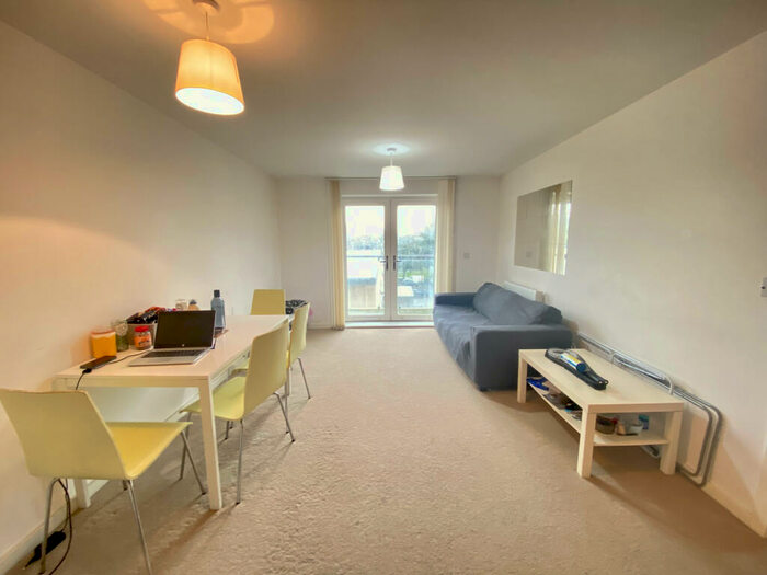 2 Bedroom Apartment To Rent In Endeavour House, Elmira Way, Salford, M5