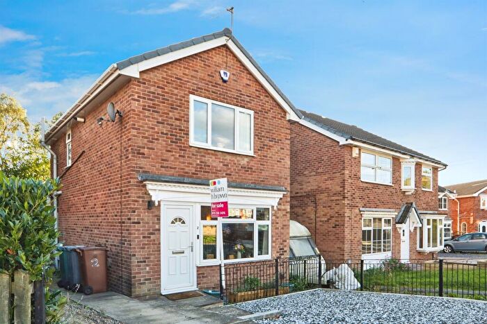 3 Bedroom Detached House For Sale In Abbeydale Vale, Leeds, LS5