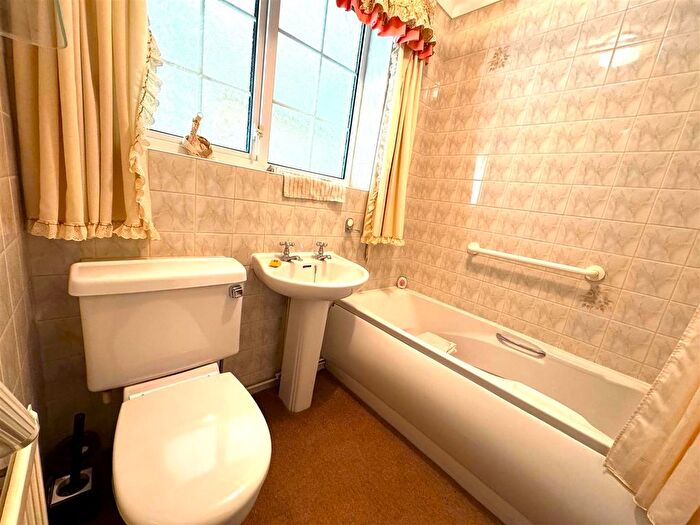 2 Bedroom Semi Detached Bungalow For Sale In Lutterworth Close, Worcester, WR4