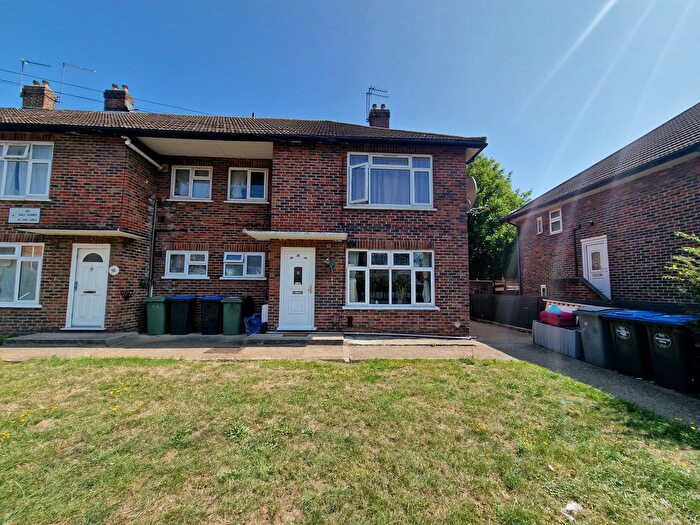 1 Bedroom Flat For Sale In Longley Avenue, Wembley, HA0