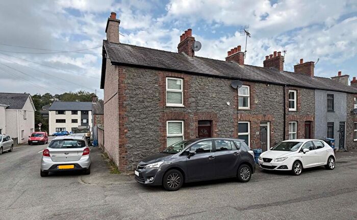 2 Bedroom End Of Terrace House For Sale In Tan Y Graig, Bangor, Gwynedd, LL57