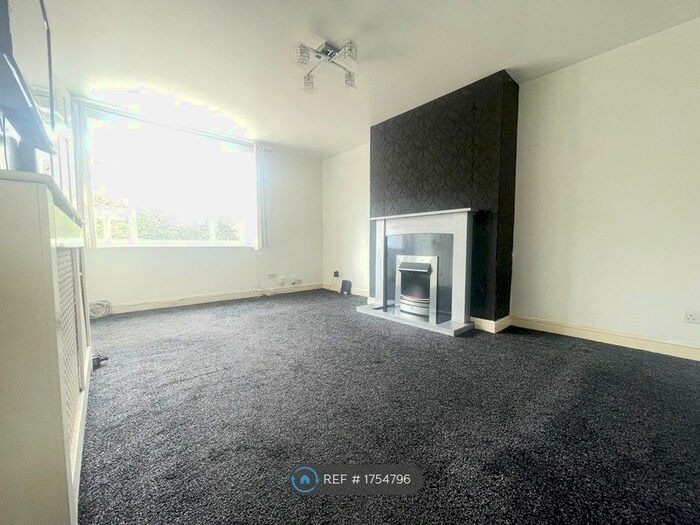 3 Bedroom Semi-Detached House To Rent In Harris Road, Beeston, Nottingham, NG9