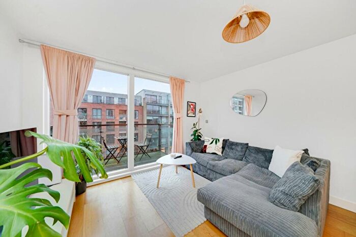 1 Bedroom Apartment To Rent In Orsman Road, Hoxton, N1