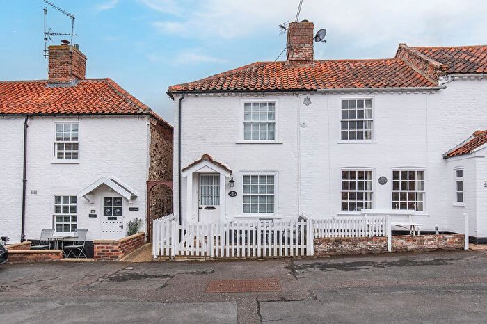 1 Bedroom Terraced House For Sale In Chapel Yard, Wells-Next-The-Sea, NR23