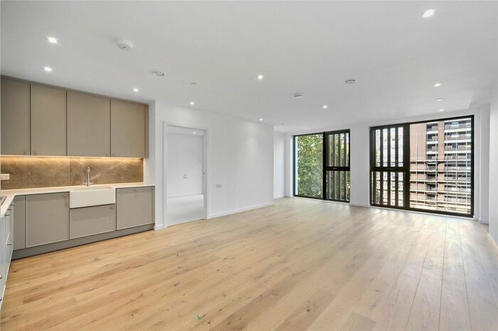 2 Bedroom Flat To Rent In Bowery Building, Upper Richmond Road, Putney, London, SW15