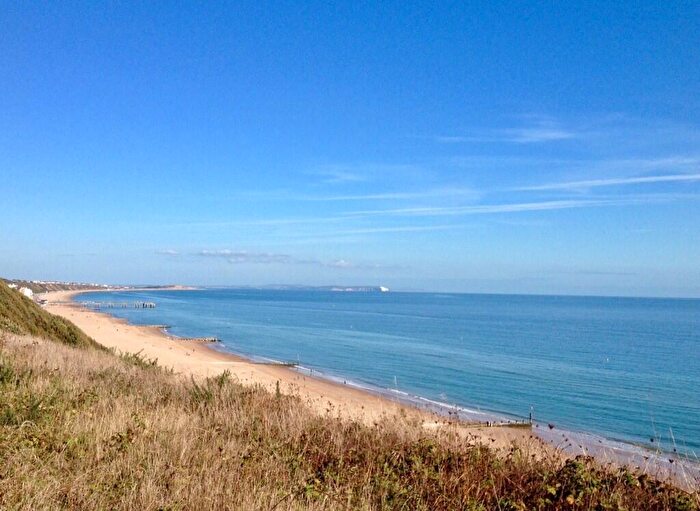 2 Bedroom Apartment For Sale In Manor Road, Bournemouth, Dorset, BH1