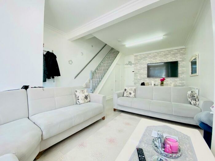 3 Bedroom Terraced House To Rent In Alma Road, Enfield, Middlesex, EN3