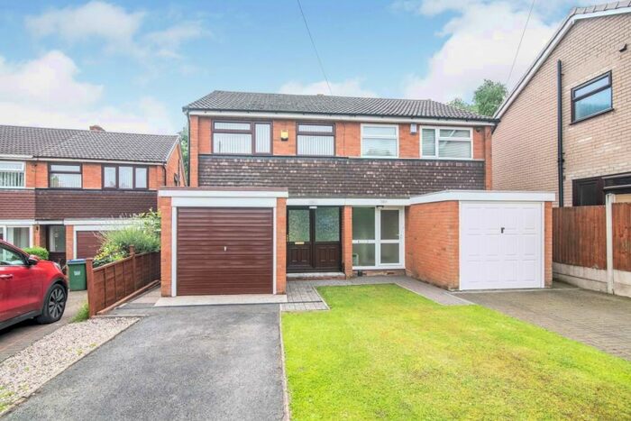 2 Bedroom Semi-Detached House To Rent In High Street, Princes End, Tipton, West Midlands, DY4