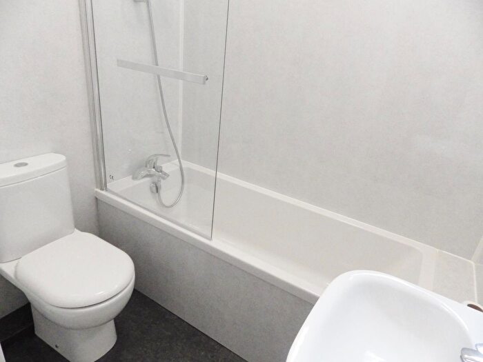 2 Bedroom Flat To Rent In Marchmont Road, Edinburgh, EH9