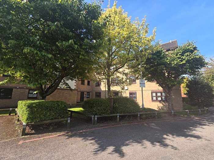 1 Bedroom Apartment For Sale In Portland Road, London, N15
