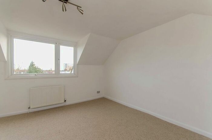 1 Bedroom Flat To Rent In College Road, Bromley North, Bromley, BR1