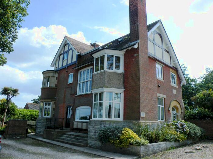 1 Bedroom Flat To Rent In Weymouth - Lydwell Court, DT4