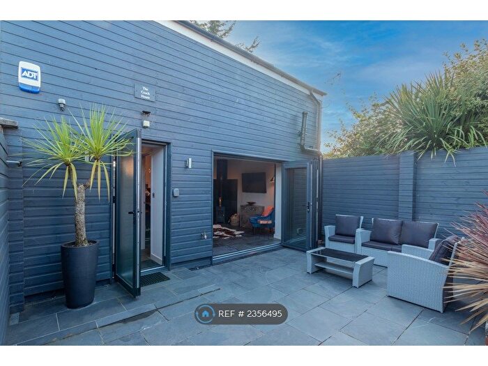 1 Bedroom Flat To Rent In Fairleigh Road, Cardiff, CF11