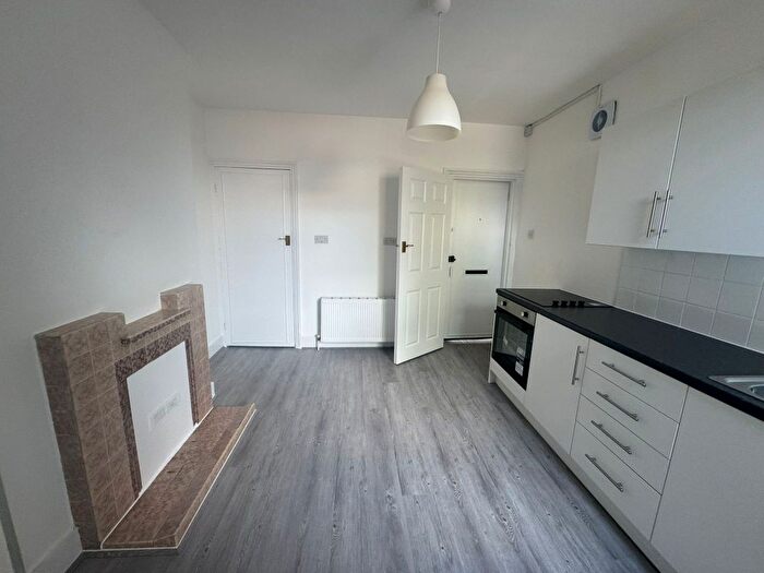 2 Bedroom Property To Rent In Dickerage Lane, New Malden, KT3