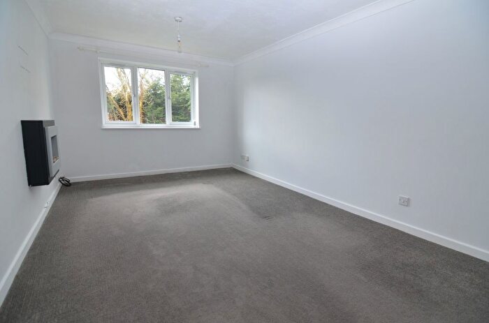 1 Bedroom Flat To Rent In Manor Road, Sidcup, DA15