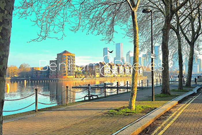 Studio To Rent In Transom Close, Surrey Quays, SE16