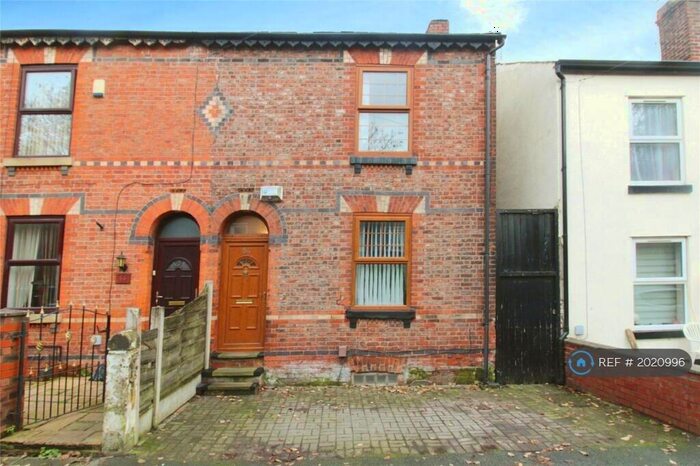 4 Bedroom Semi-Detached House To Rent In Philip Street, Eccles, Manchester, M30