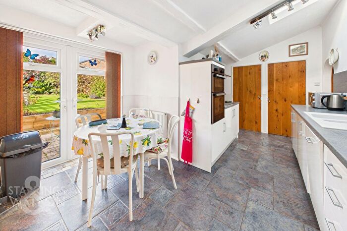 3 Bedroom Detached Bungalow For Sale In St. Michaels Way, Brundall, Norwich, NR13