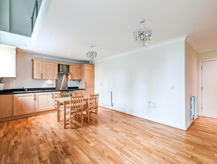 1 Bedroom Flat To Rent In Norwood Road, Herne Hill, SE24