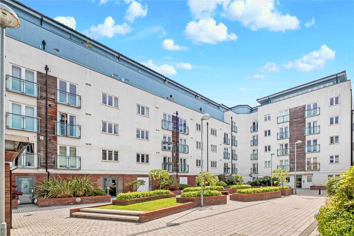 1 Bedroom Flat To Rent In Stane Grove, Clapham, London, SW9