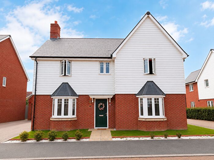 4 Bedroom House To Rent In Windsor Road, Rochford, SS4