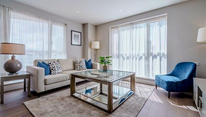 2 Bedroom Flat To Rent In Westferry Circus, London, E14