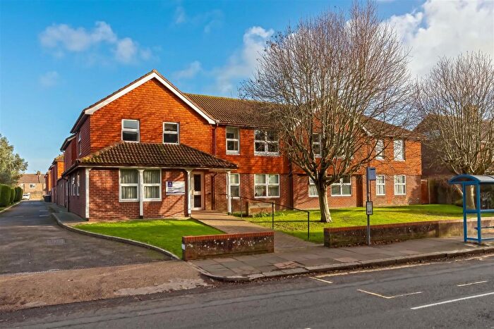 1 Bedroom Flat For Sale In South Farm Road, Worthing, BN14