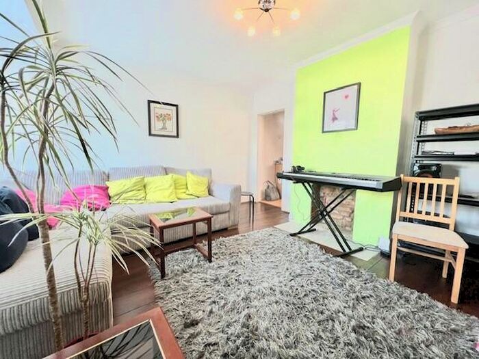 2 Bedroom House To Rent In Elm Park Avenue, RM12