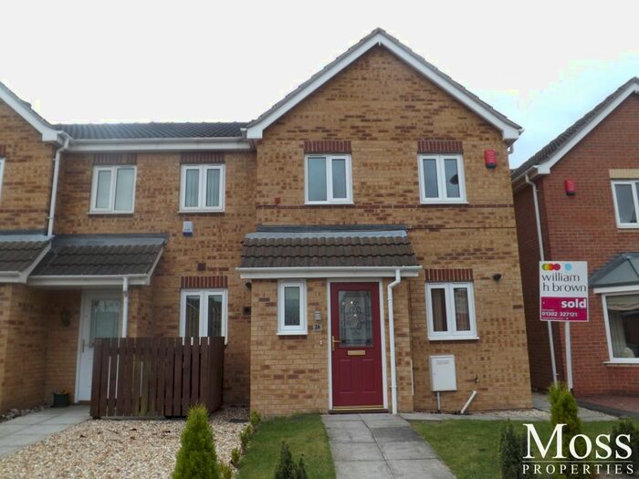 3 Bedroom Semi-Detached House To Rent In Reeves Way, Armthorpe, Doncaster, DN3