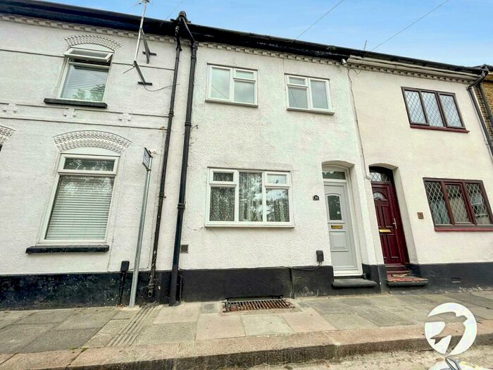 3 Bedroom Terraced House To Rent In Glanville Road, Rochester, Kent, ME2