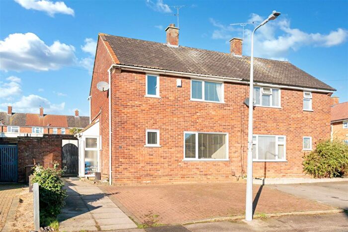 3 Bedroom Semi Detached House For Sale In Plover Road, Ipswich, IP2