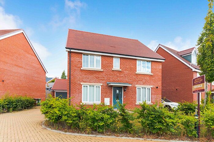 4 Bedroom Detached House For Sale In Trefoil Way, Ridgewood, TN22