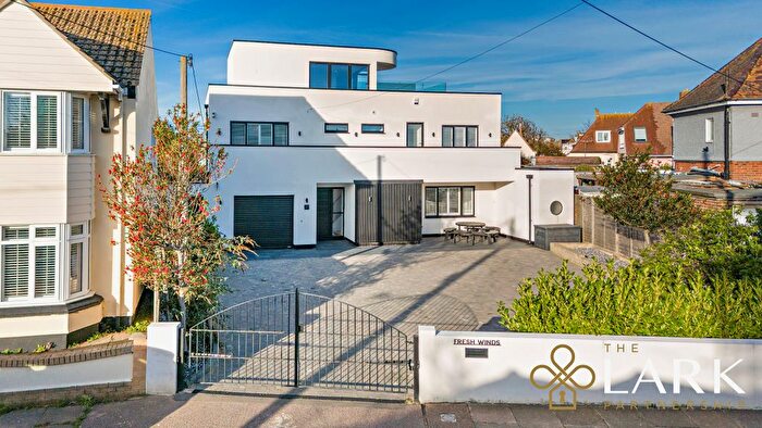 4 Bedroom Detached House For Sale In Percival Road, Walton On The Naze, CO14