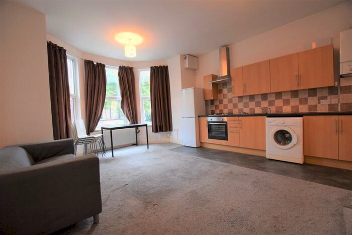 1 Bedroom Flat To Rent In Sunny Gardens Road, Hendon, London, NW4
