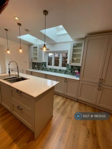 2 Bedroom Semi-Detached House To Rent In Honiton Road, Romford, RM7