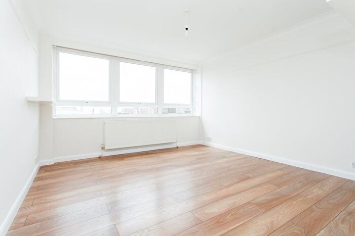 1 Bedroom Flat To Rent In Whitecross Street, Old Street, EC1Y