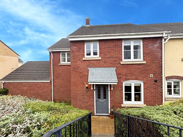 4 Bedroom Detached House For Sale In Pasmore Road, Helston, TR13