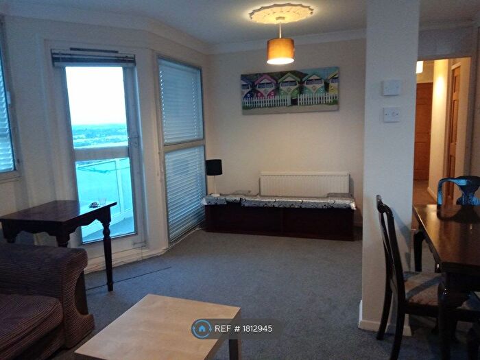 2 Bedroom Flat To Rent In Chiltern Coleman St., Southend, SS2