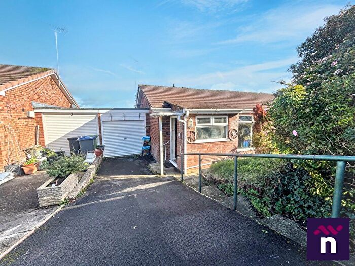 2 Bedroom Bungalow For Sale In Poulsen Close, Warminster, BA12