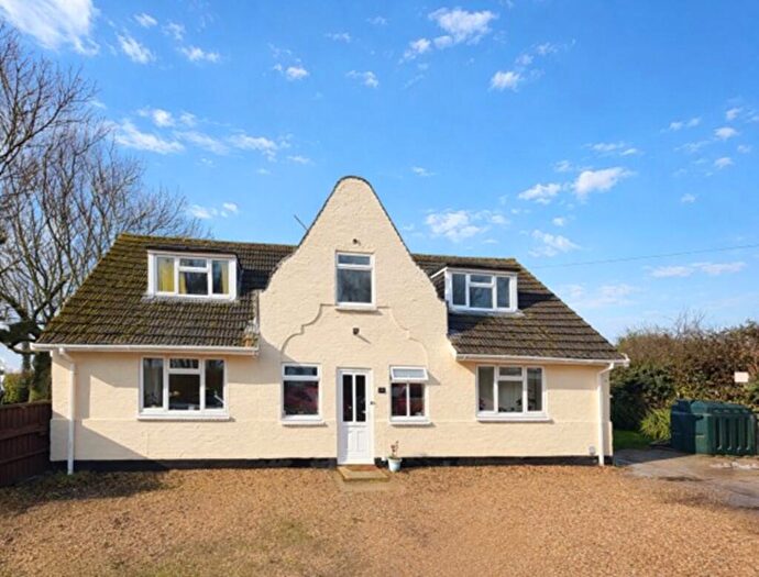 3 Bedroom Detached House For Sale In Marsh Road, Holbeach Hurn, PE12