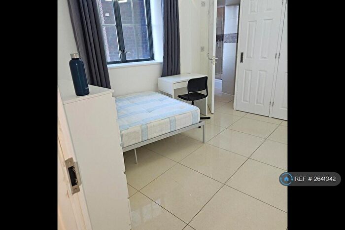 2 Bedroom Flat To Rent In Commercial Street, London, E1